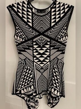 RVN Stunning Knit Black & White Peplum Geometric Top Size Small Pre-Loved